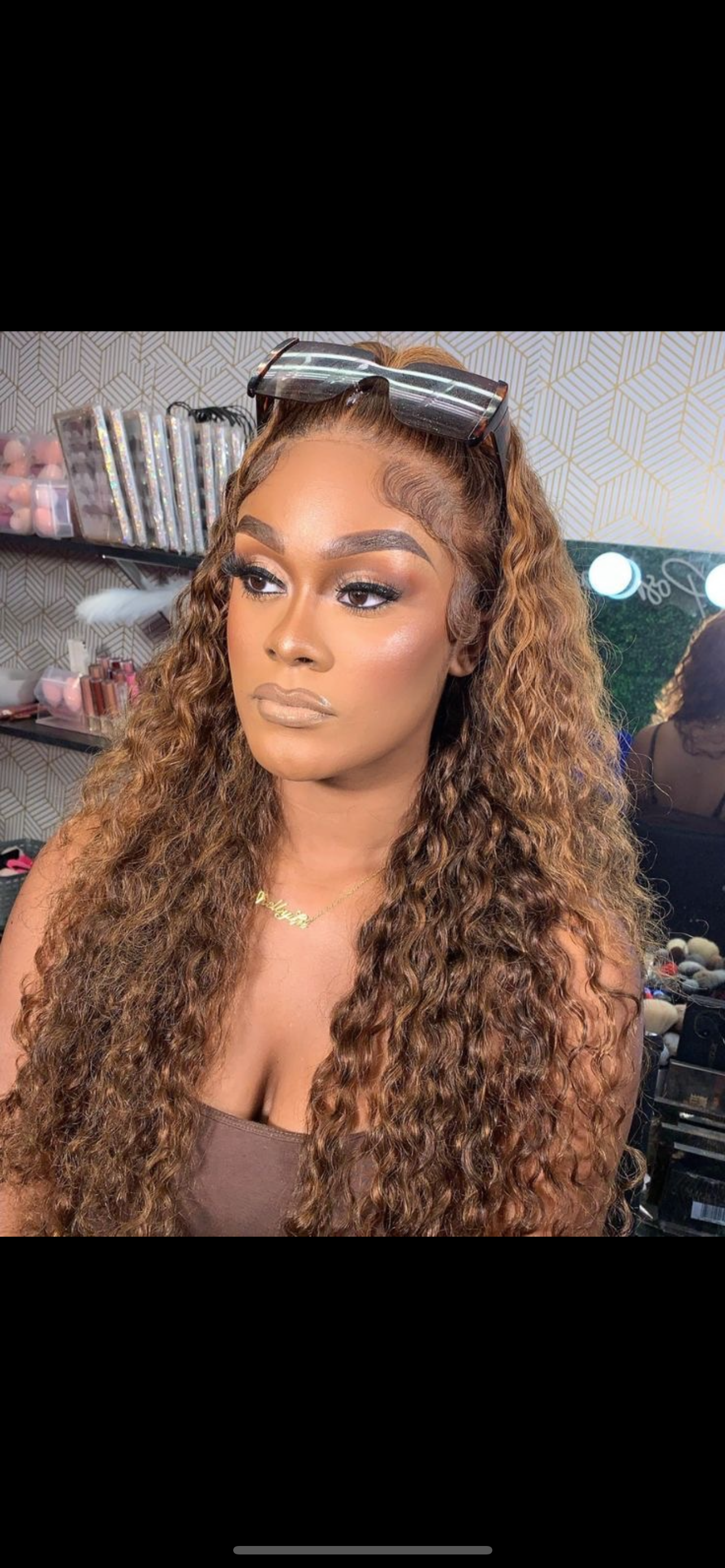6x6 20 HD closure w 28,30,30 bundles